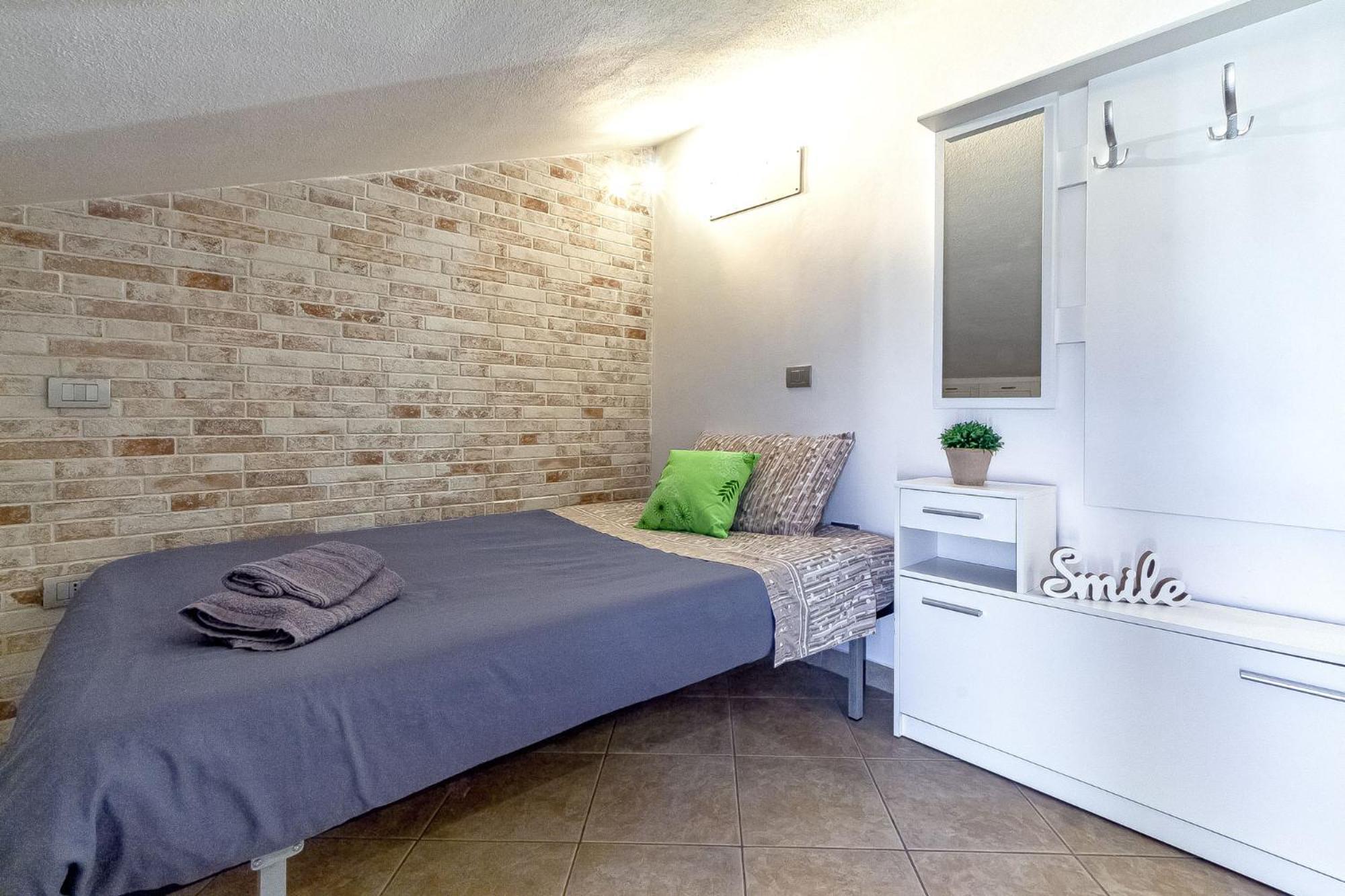 Charlotte Apartment - For Family And Groups Porto Torres Exterior photo